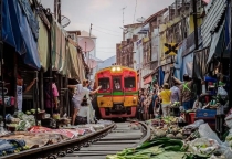Maeklong Railway Market
