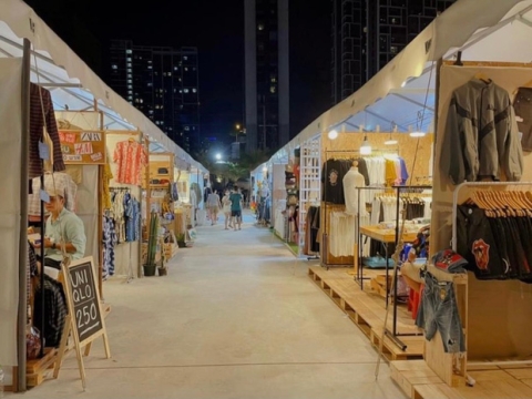 Khám phá thiên đường ẩm thực tại chợ đêm Jodd Fairs - Bangkok