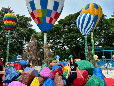 Lighting Art Museum & Balloon Garden